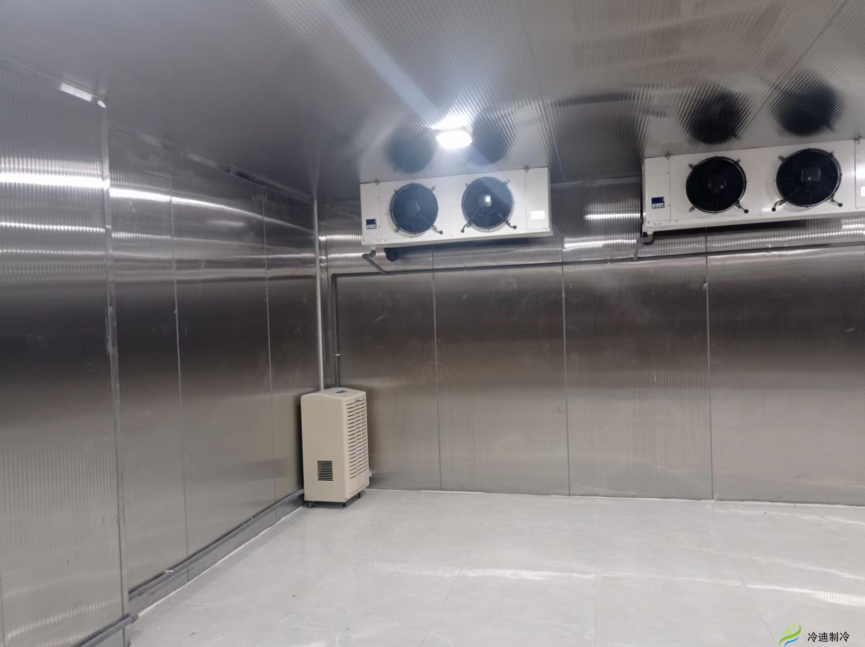 醫(yī)藥冷藏冷庫風(fēng)機.jpg 醫(yī)藥冷藏冷庫風(fēng)機.jpg