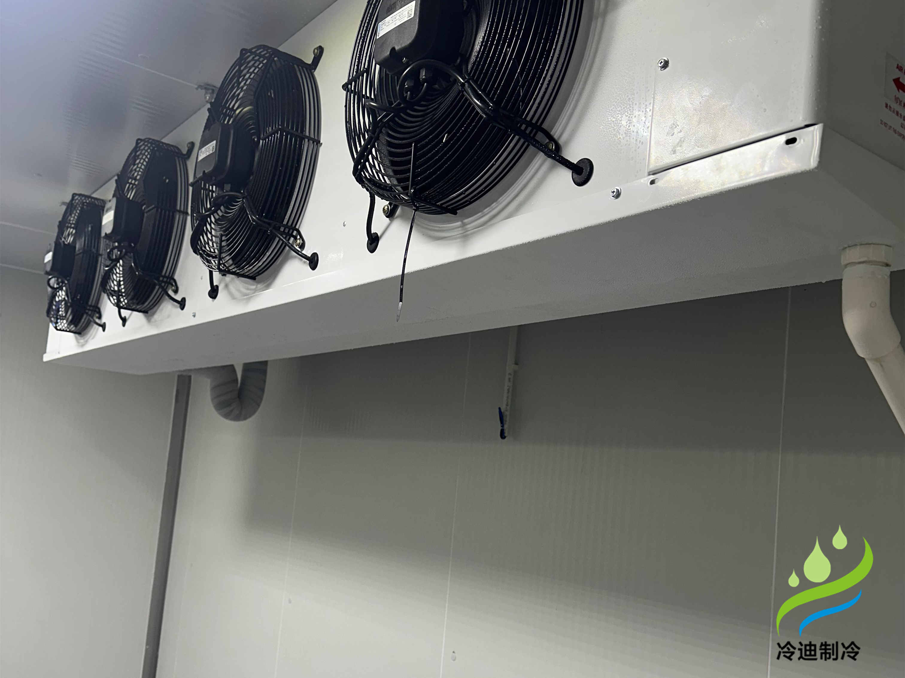 冷庫建設(shè)多少錢一平方包括機器設(shè)備